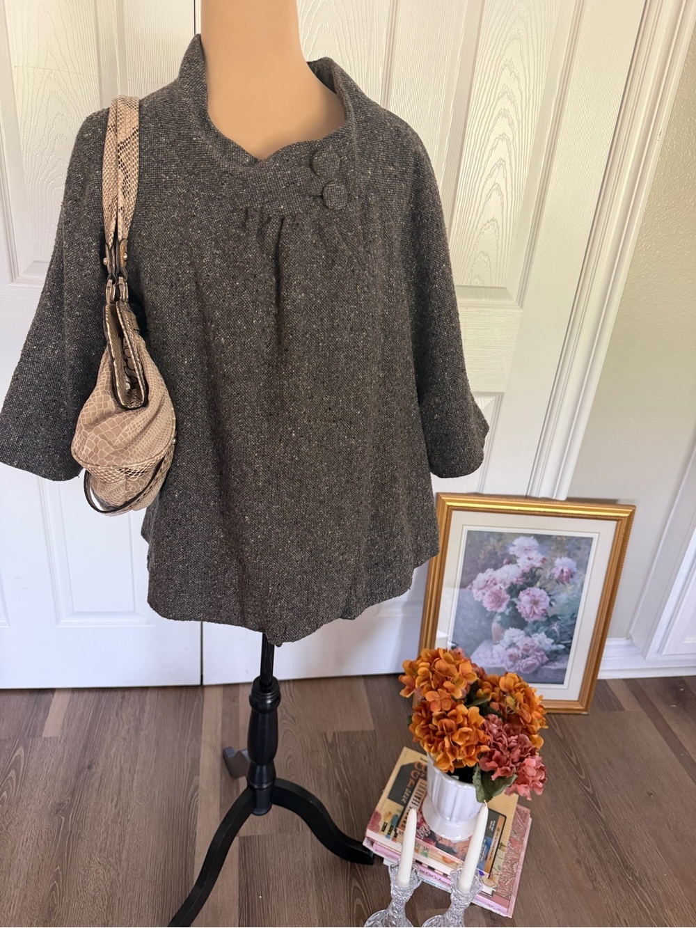 Wool-Blend Gray Button Collar Women's Top